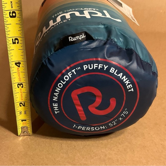 NWT Rumpl NanoLoft Puffy Blanket 1-Person (52”x75”) - Picture 9 of 10